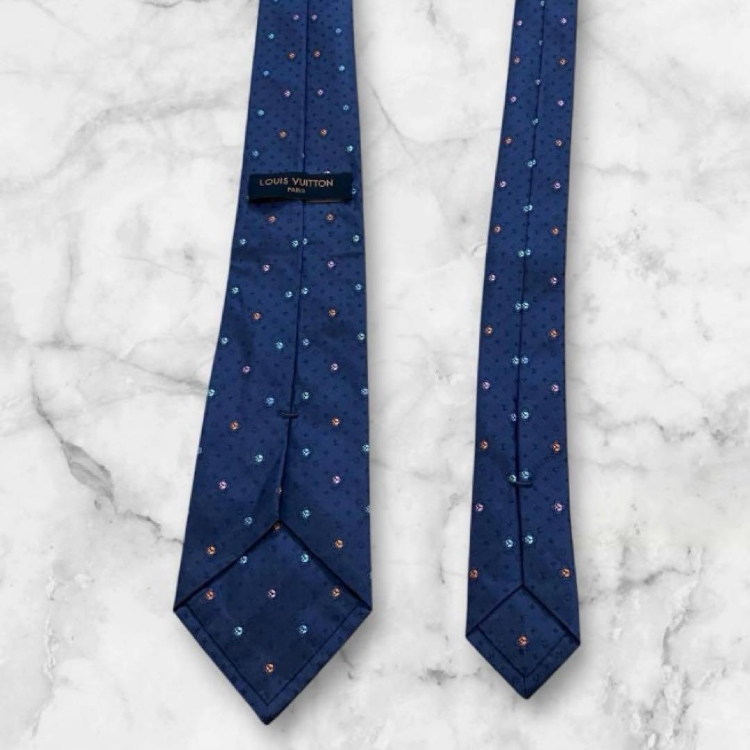 LOUIS VUITTON ルイヴィトン　ネクタイ　ヴィヴィエンヌ　紺