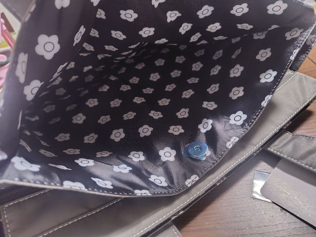 【新品・タグ付き】ナイロンデイジーステッチ トート（グレー）