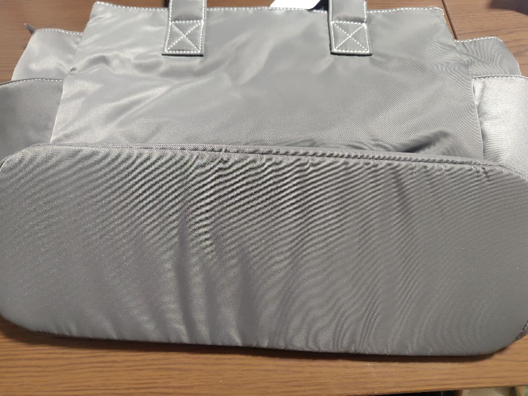 【新品・タグ付き】ナイロンデイジーステッチ トート（グレー）