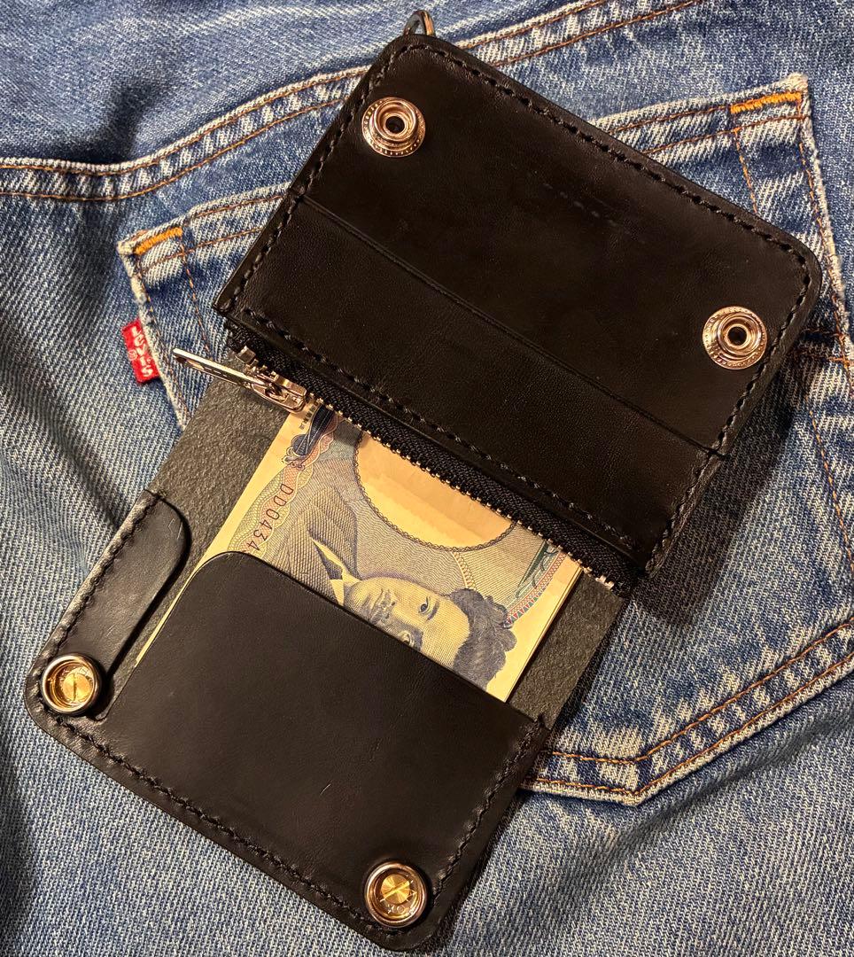 トラッカーウォレット　ショートサイズ　クロスコンチョ　シュリンクレザー