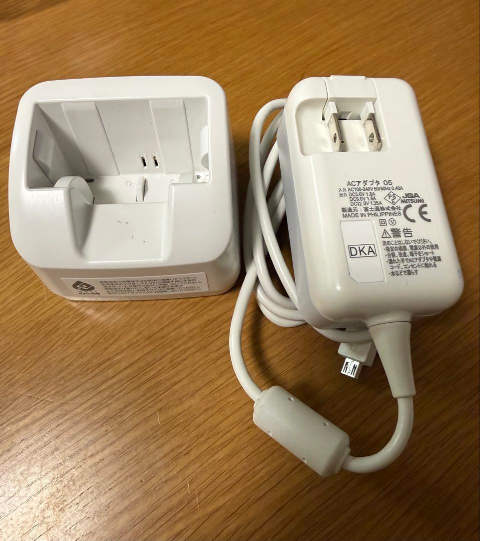 docomo F-01M らくらく携帯電話 ホワイト