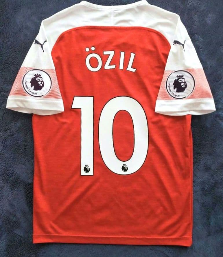 【美品】アーセナル エジル 18/19 ユニフォーム Mサイズ