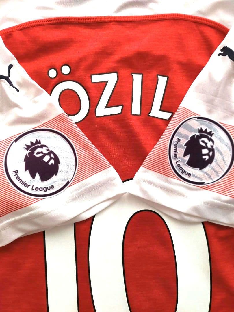 【美品】アーセナル エジル 18/19 ユニフォーム Mサイズ