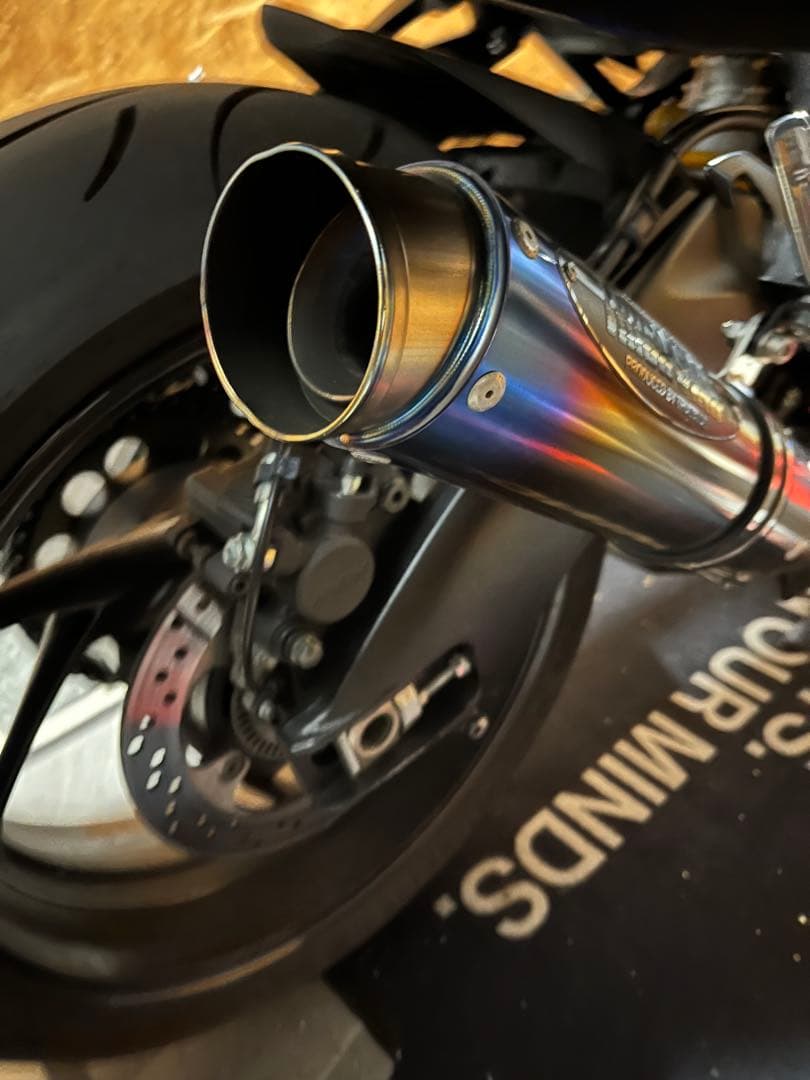 GSX-S1000 トリックスター　スリップオン