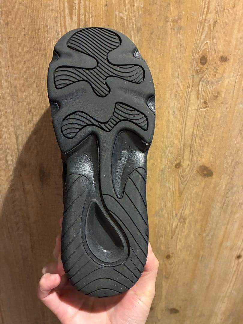 NIKE TECH HERA スニーカー