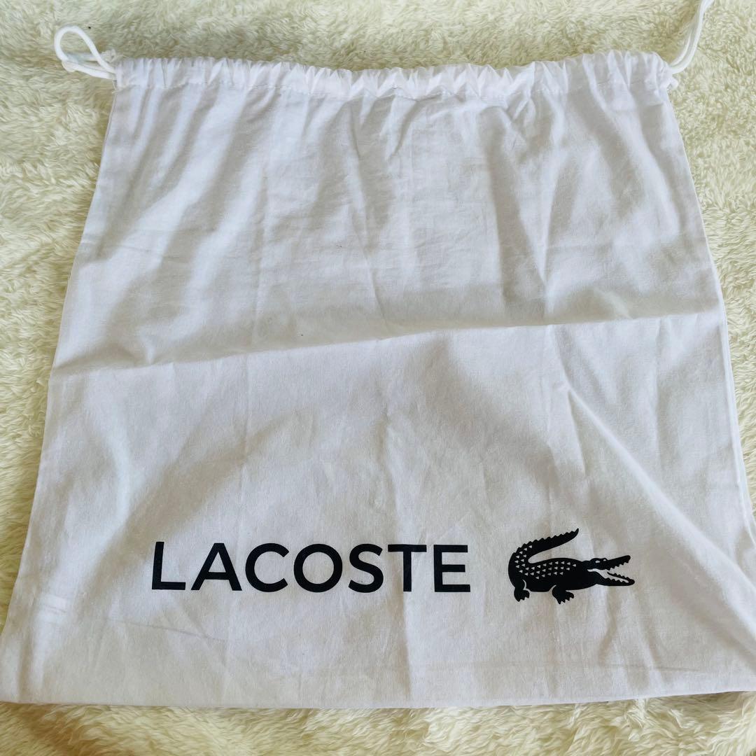 【美品】ラコステのパデッドナイロン ゴルフボールエフェクトショルダーバッグ