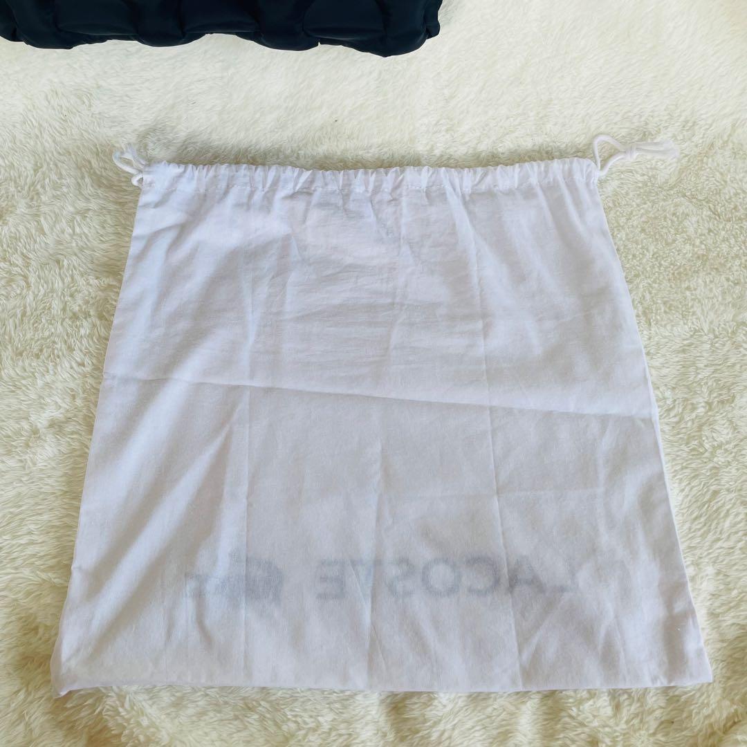 【美品】ラコステのパデッドナイロン ゴルフボールエフェクトショルダーバッグ