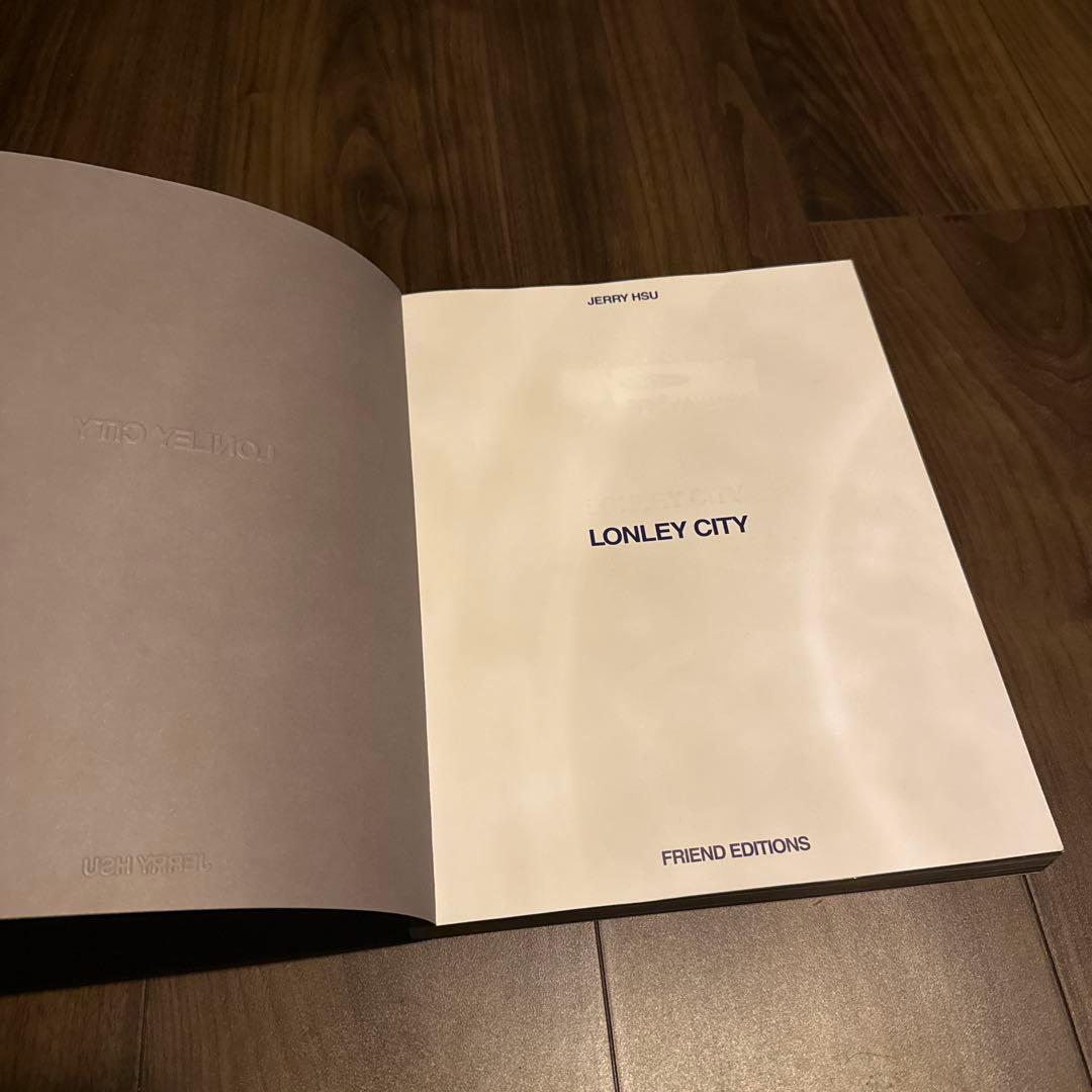 洋書 JERRY HSU LONLEY CITY