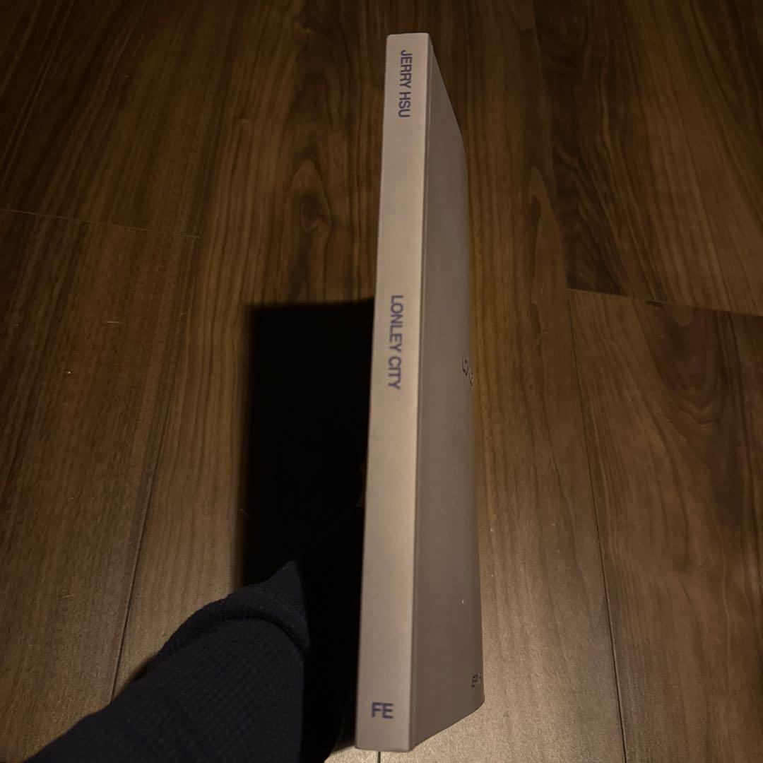 洋書 JERRY HSU LONLEY CITY