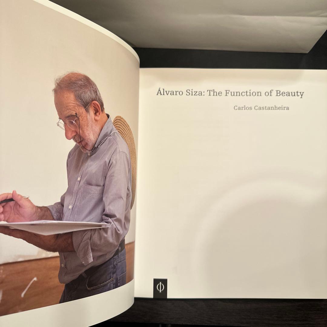 希少/ Álvaro Siza: The Function of Beauty