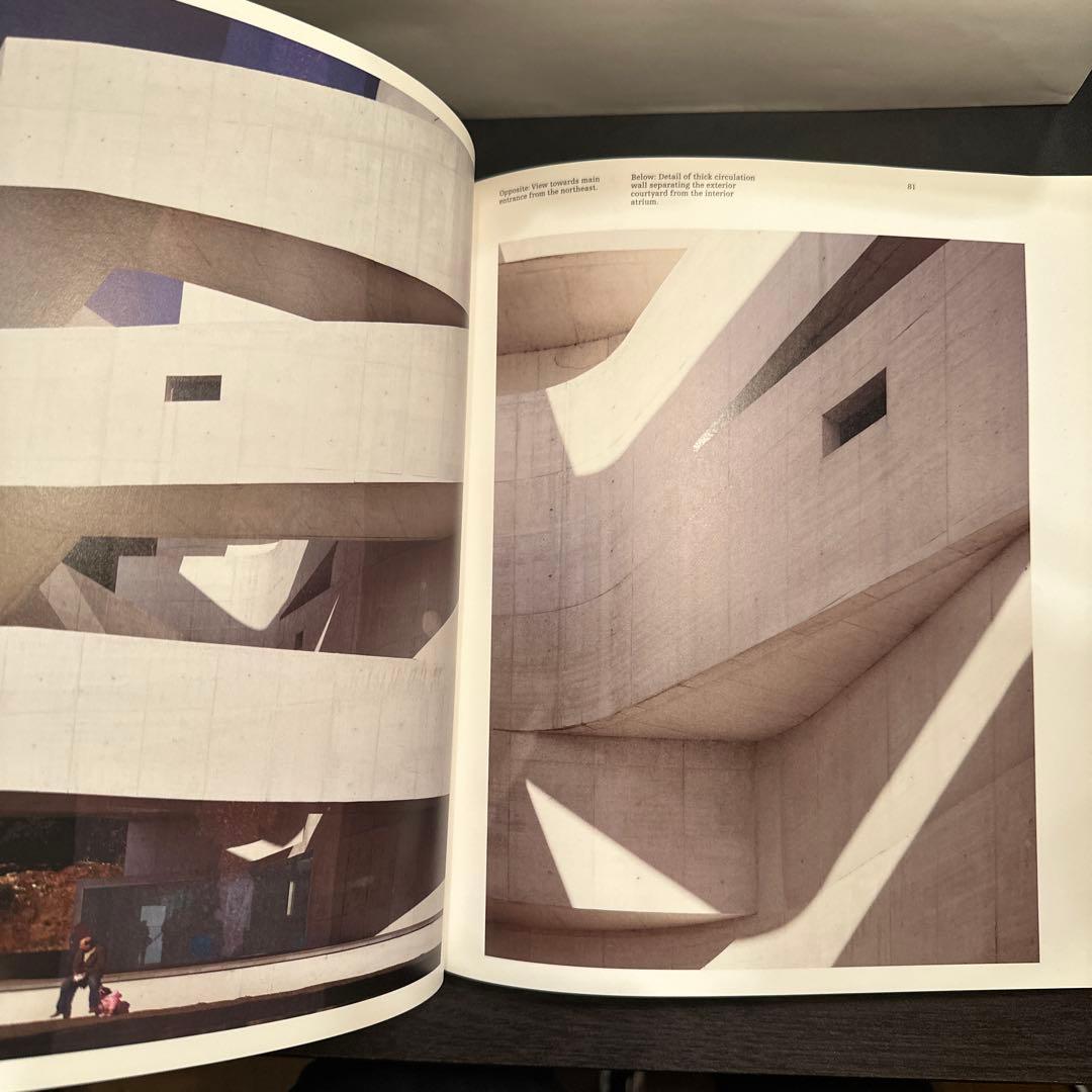 希少/ Álvaro Siza: The Function of Beauty