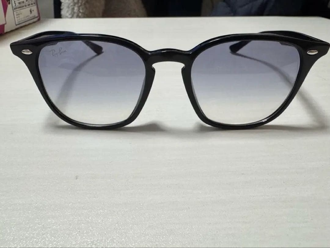 【新品未使用】レイバンサングラスRB4258グラデーションカラー