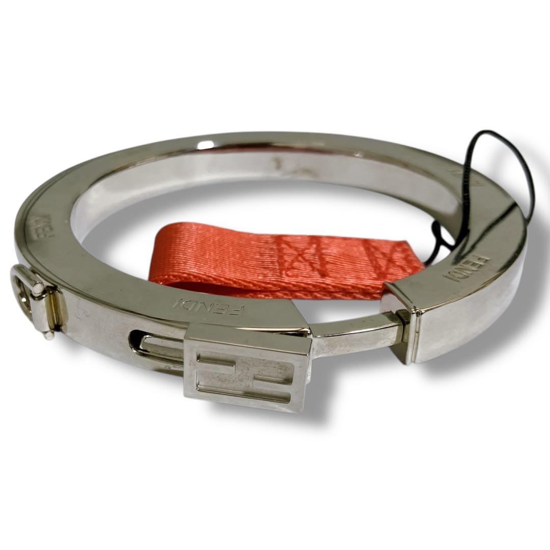 フェンディ 良品 アイコニック リングチャーム ストラップ Dカン シルバー