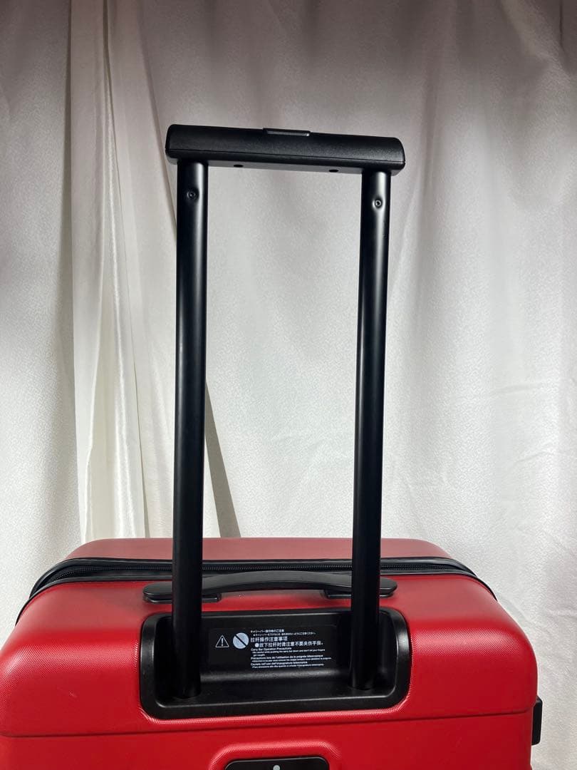 無印良品 ストッパー付き ハードキャリーケース 中型（60L） レッド