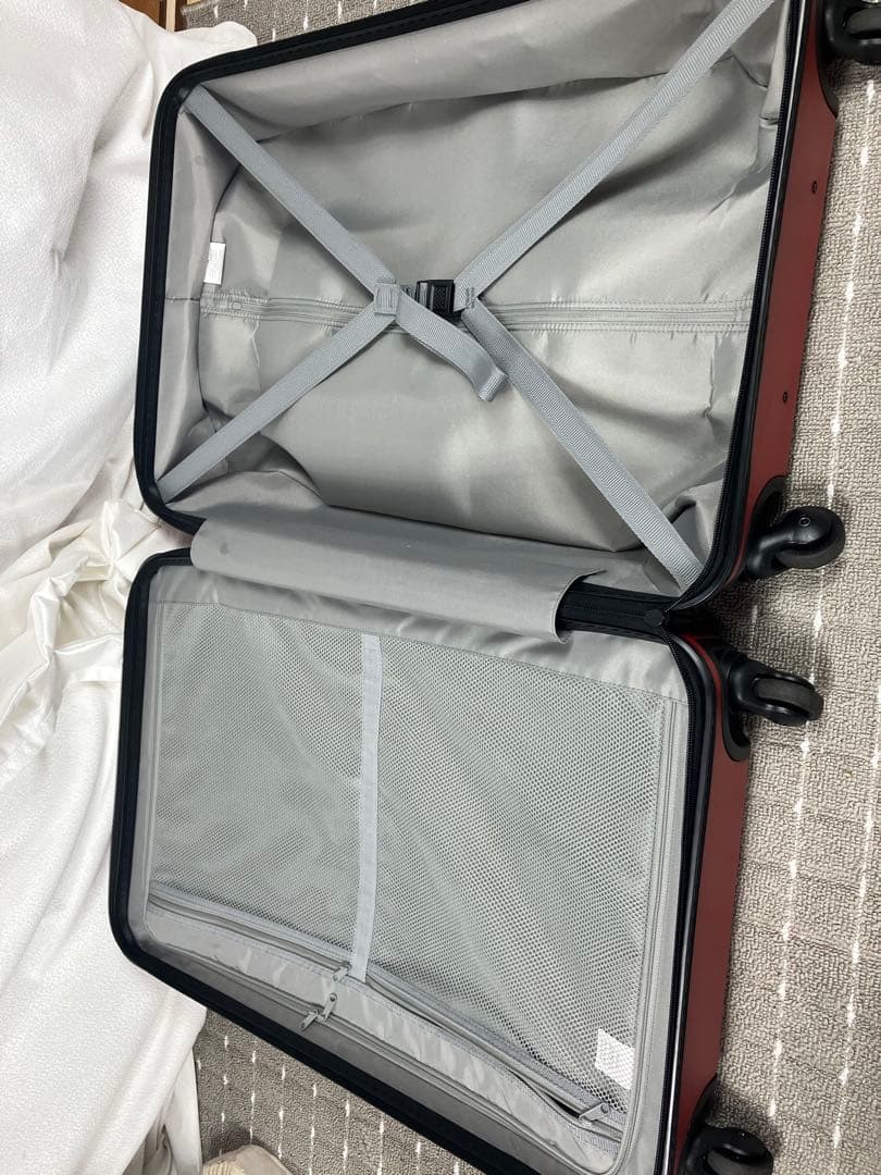 無印良品 ストッパー付き ハードキャリーケース 中型（60L） レッド