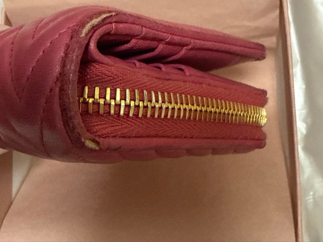 Miu Miu ミュウミュウ マテラッセレザー 二つ折り財布 ピンク