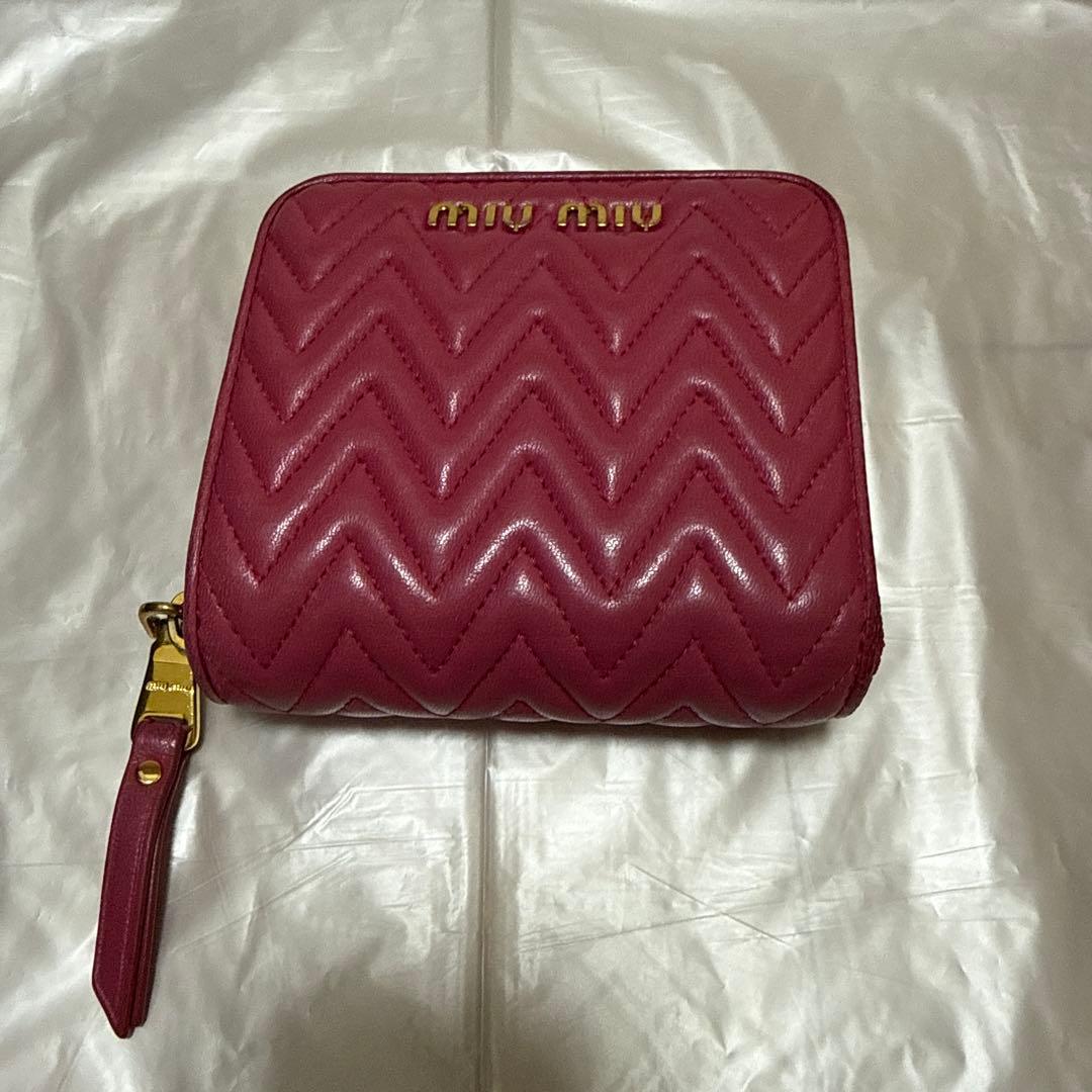 Miu Miu ミュウミュウ マテラッセレザー 二つ折り財布 ピンク