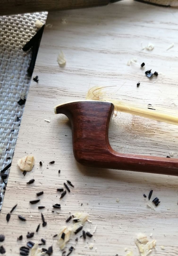 ヴァイオリン　弓　ペゾルト