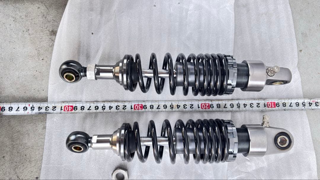 モンキー125にて使用しておりました　リアサスペンションです。