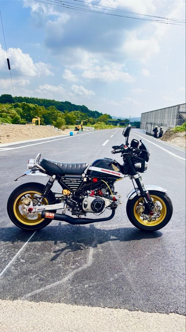 モンキー125にて使用しておりました　リアサスペンションです。