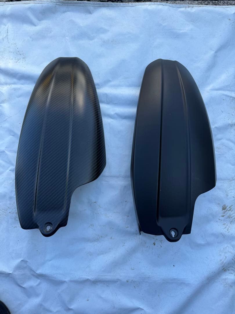 ドゥカティハイパーストラーダ821リアインナーリアフェンダー