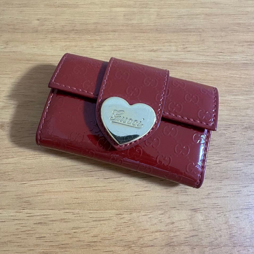GUCCI グッチ 6連キーケース　エナメル 赤 ハートプレート