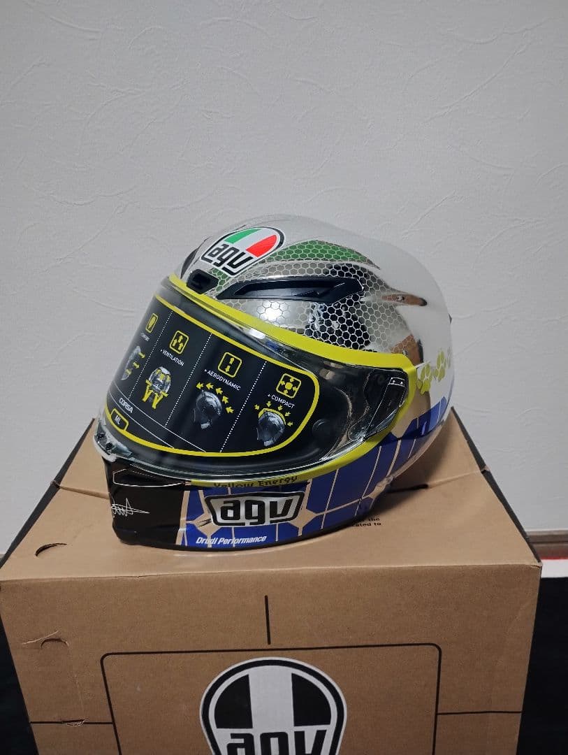 AGV CORSA バレンティーノ・ロッシ MUGELLO 2015