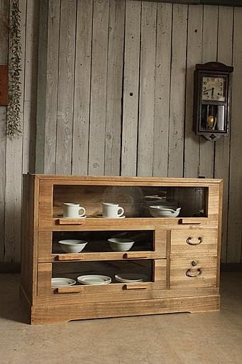 前面ガラスの引き出し3段×小引き出し2段　食器棚　シャツケース　タンス　古家具