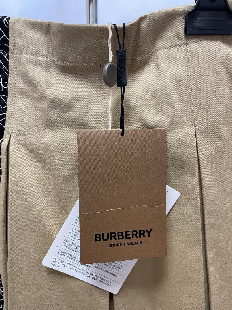 BURBERRY プリーツスカート ベージュ