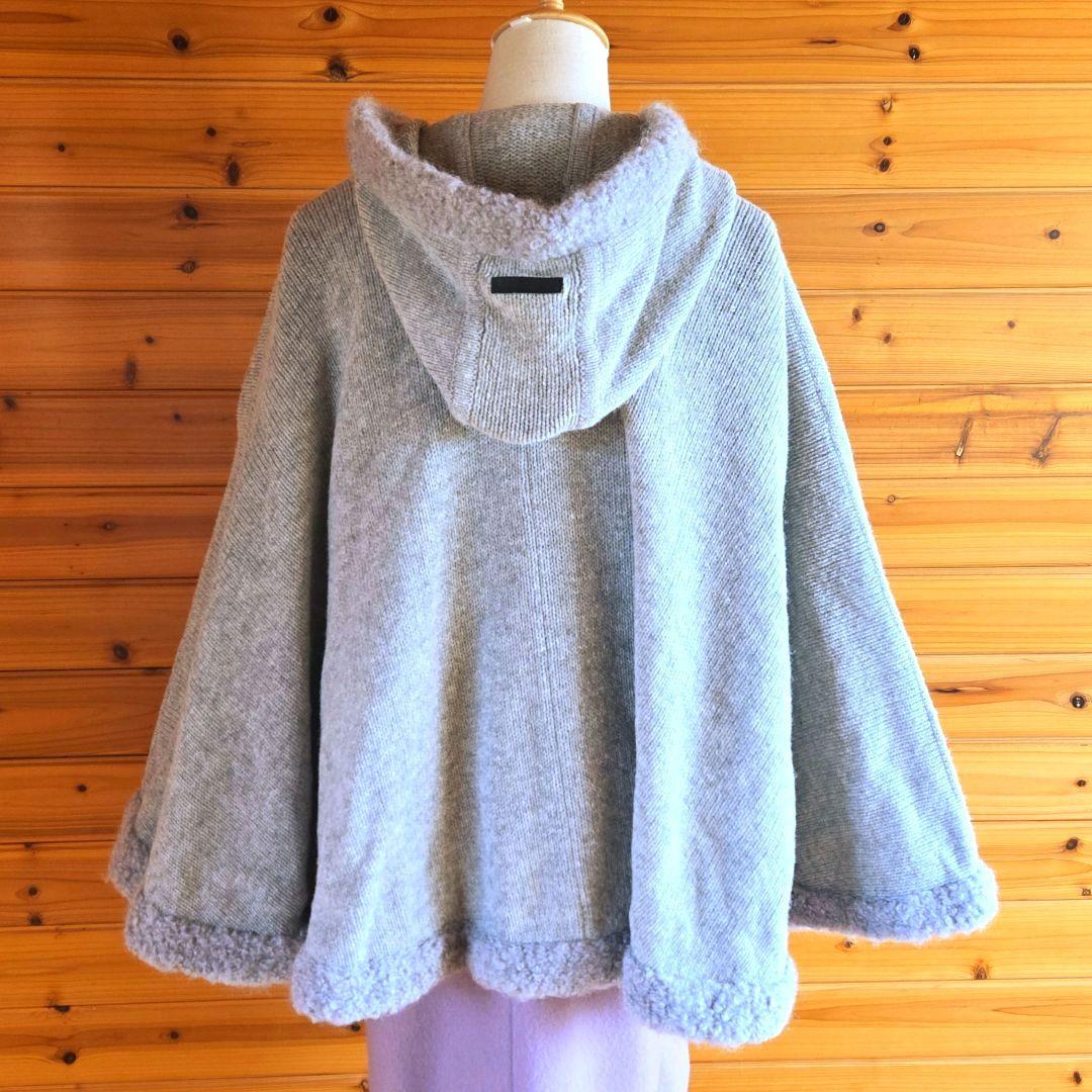 バーバリーブルーレーベル ポンチョコート ケープ マント ボア ファー フード