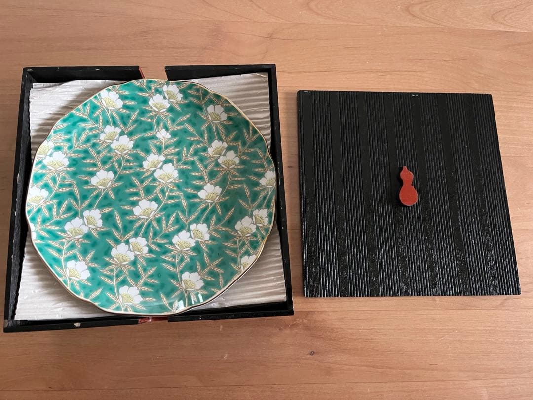 有田焼 明国窯　金彩 花文様 輪花　古伊万里　中皿 銘々皿 大皿　5枚