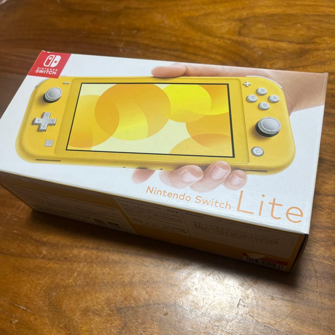 Nintendo Switch ライト　イエロー箱付き