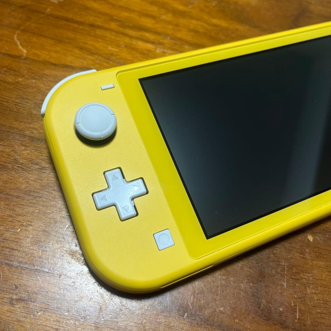 Nintendo Switch ライト　イエロー箱付き