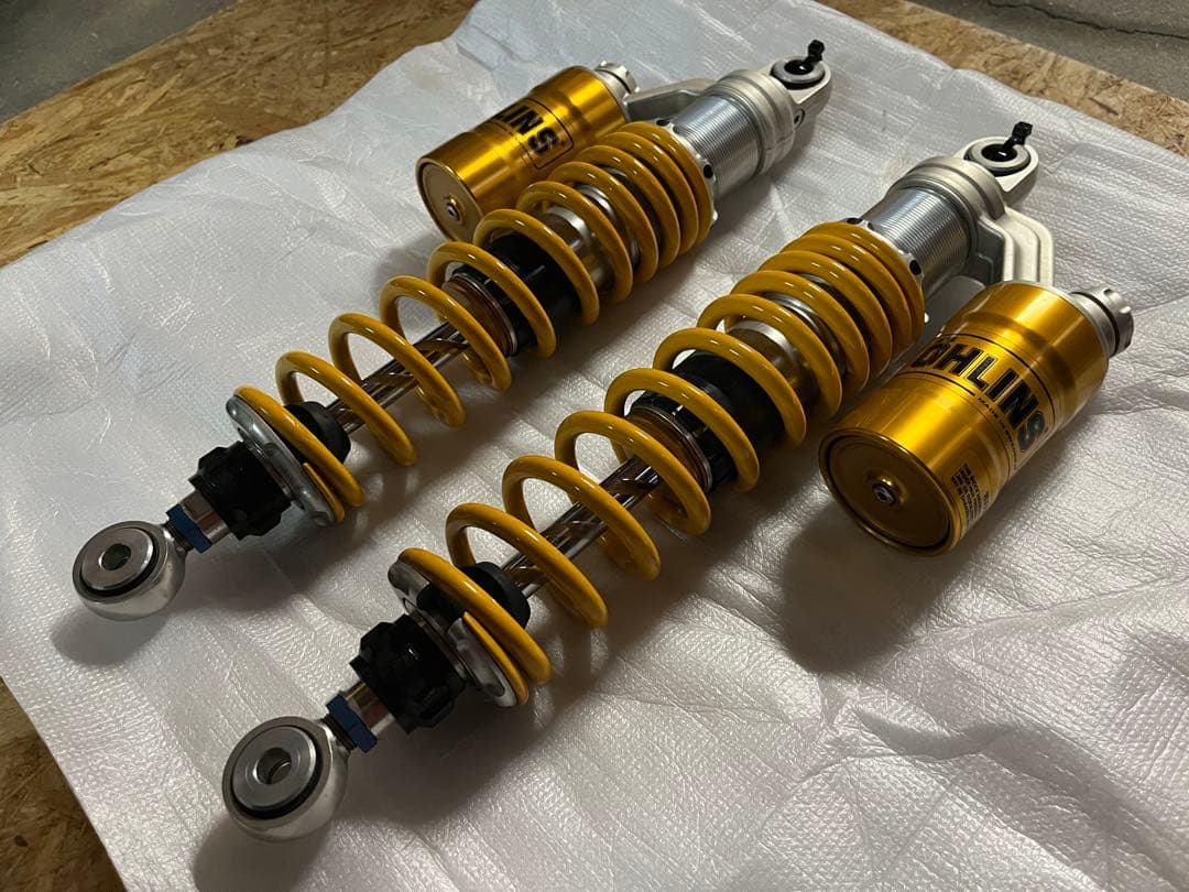 OHLINS リアショック　送料込み