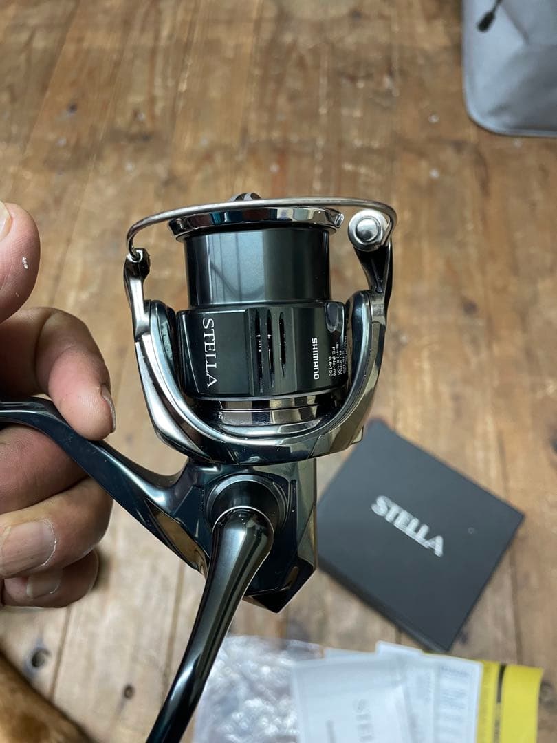 STELLA 2500Sスピニングリール