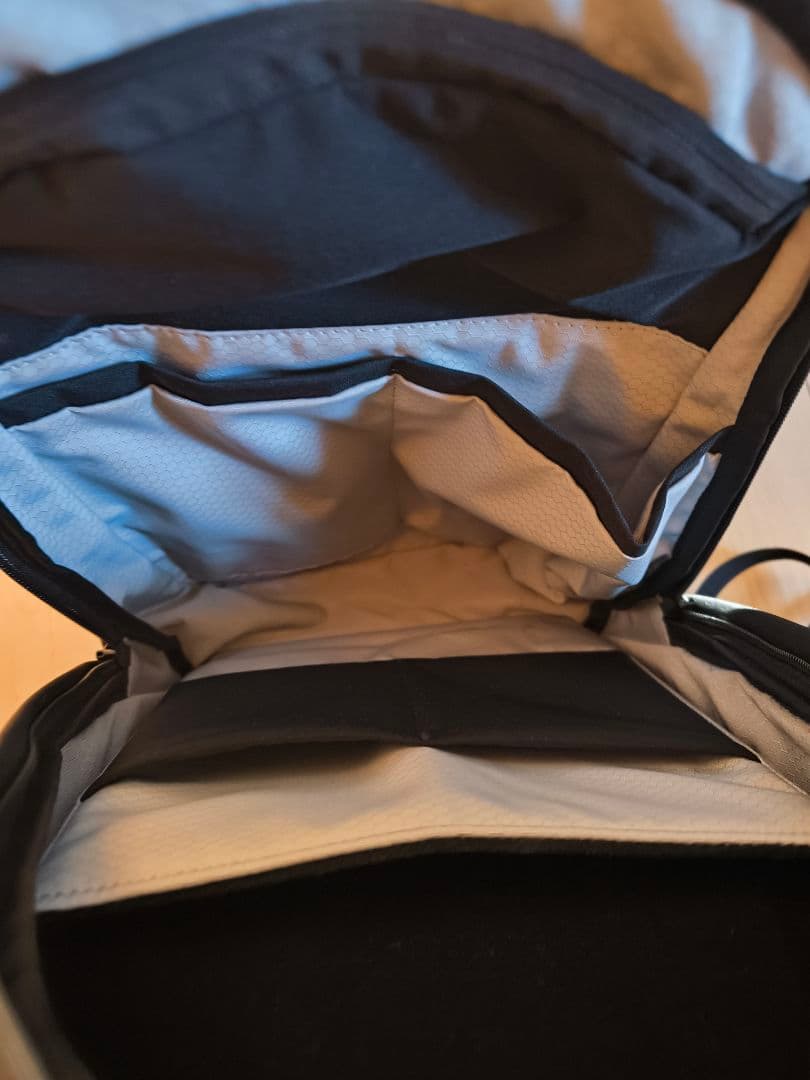 アルパカ メトロバックパック 12L ブラック Alpaca