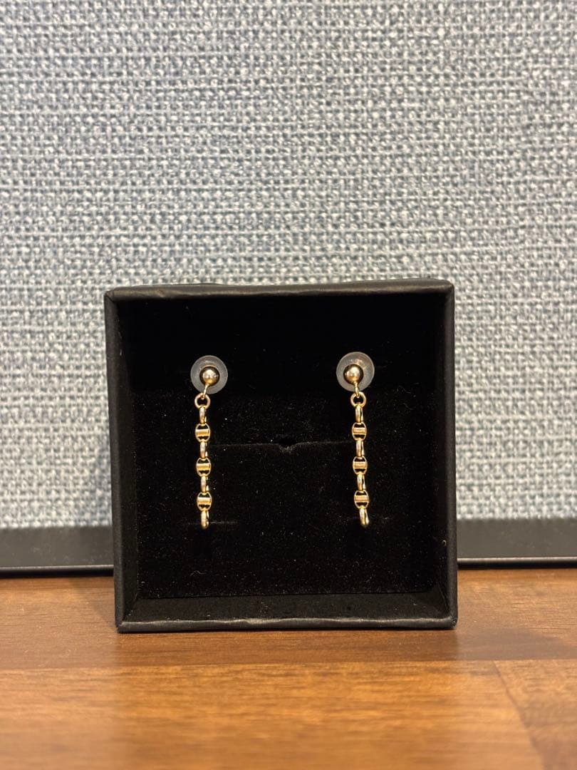 Mal. k18 シェーヌ風ピアス