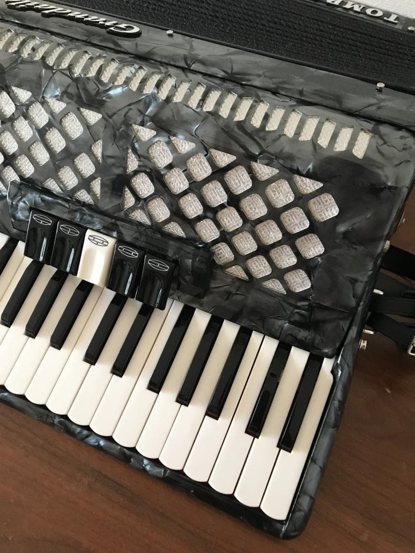 アコーディオン TOMBO グランデール GT-60