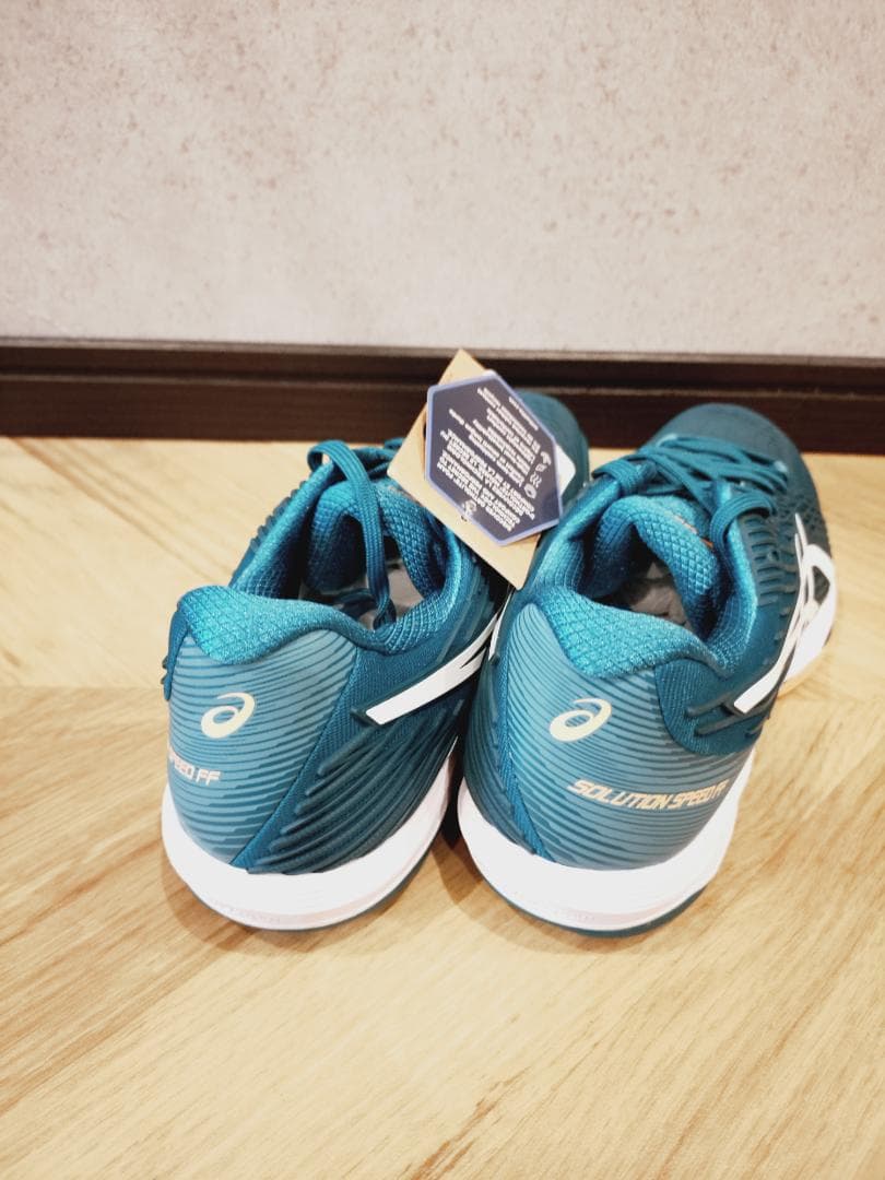 asics テニスシューズ　インドア用　28.5cm