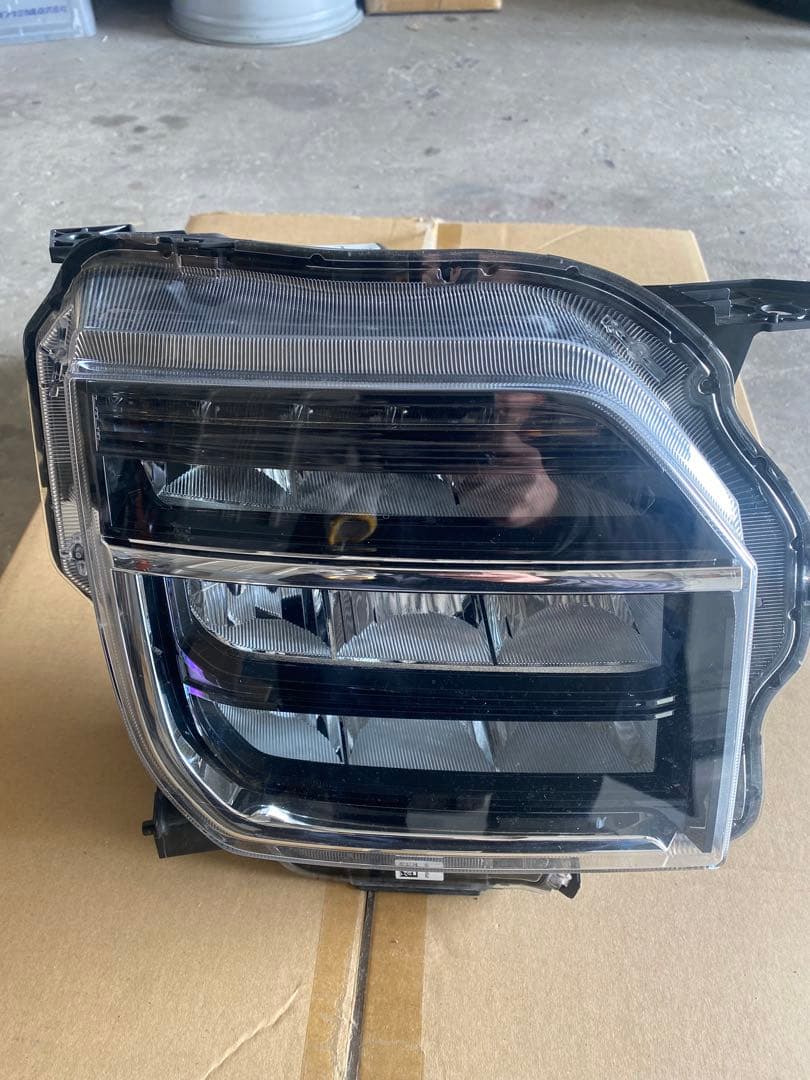 N-WGN JH3 JH4 右 ライト LED KOITO 100-622AK