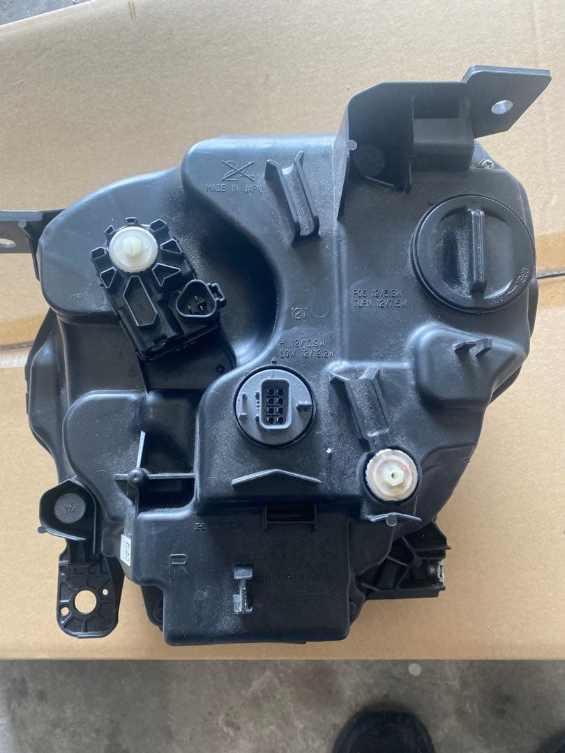 N-WGN JH3 JH4 右 ライト LED KOITO 100-622AK