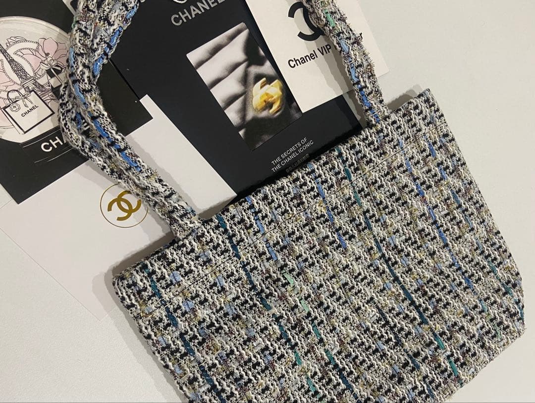 m*1様 CHANEL シャネルノベルティ　トートバッグ　ハンドバッグ　ブルーラ