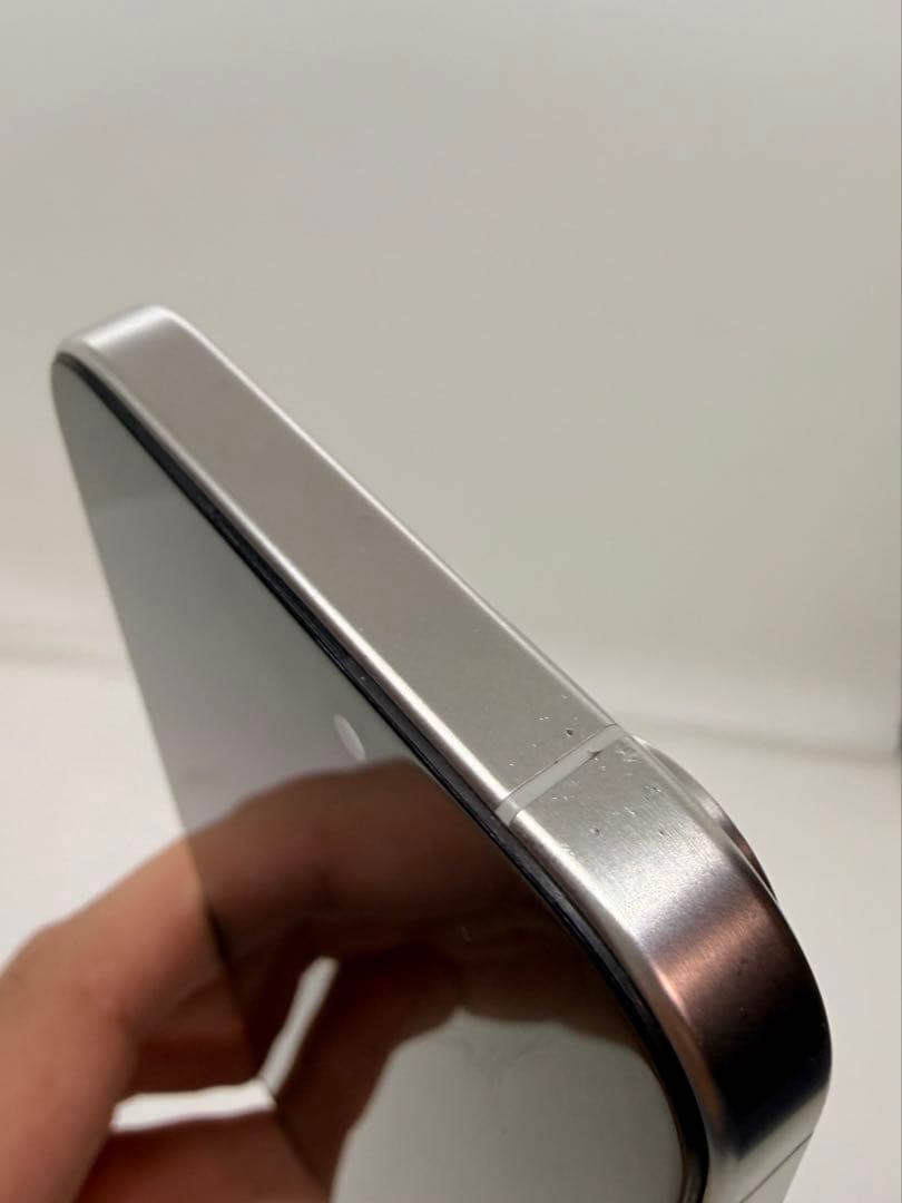 iPhone 15Pro 128GB チタニウムホワイト ジャンク 画面不良あり