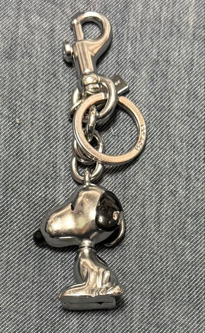 COACH2025 コラボ スヌーピー チャーム