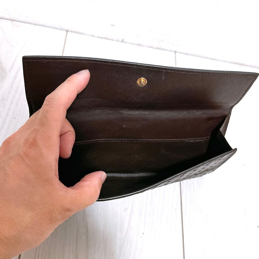 《美品》BOTTEGA BENETA(ボッテガ)長財布　イントレチャート