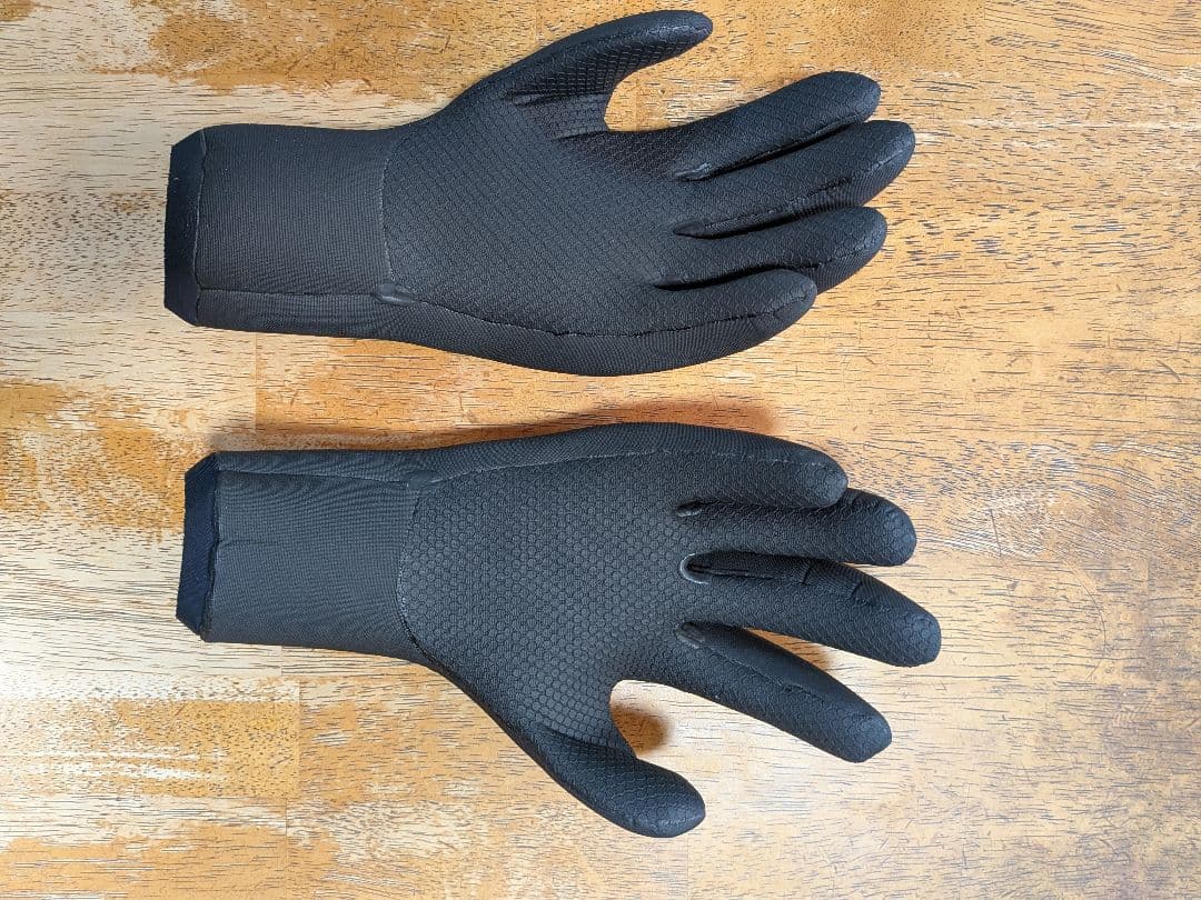 FELLOW ウェットスーツ　サーフキャップ・グローブ・ブーツセット