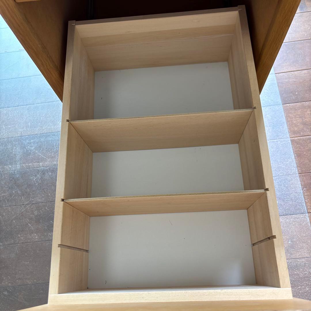 カリモク学習、机　　￼スパイオキッズ