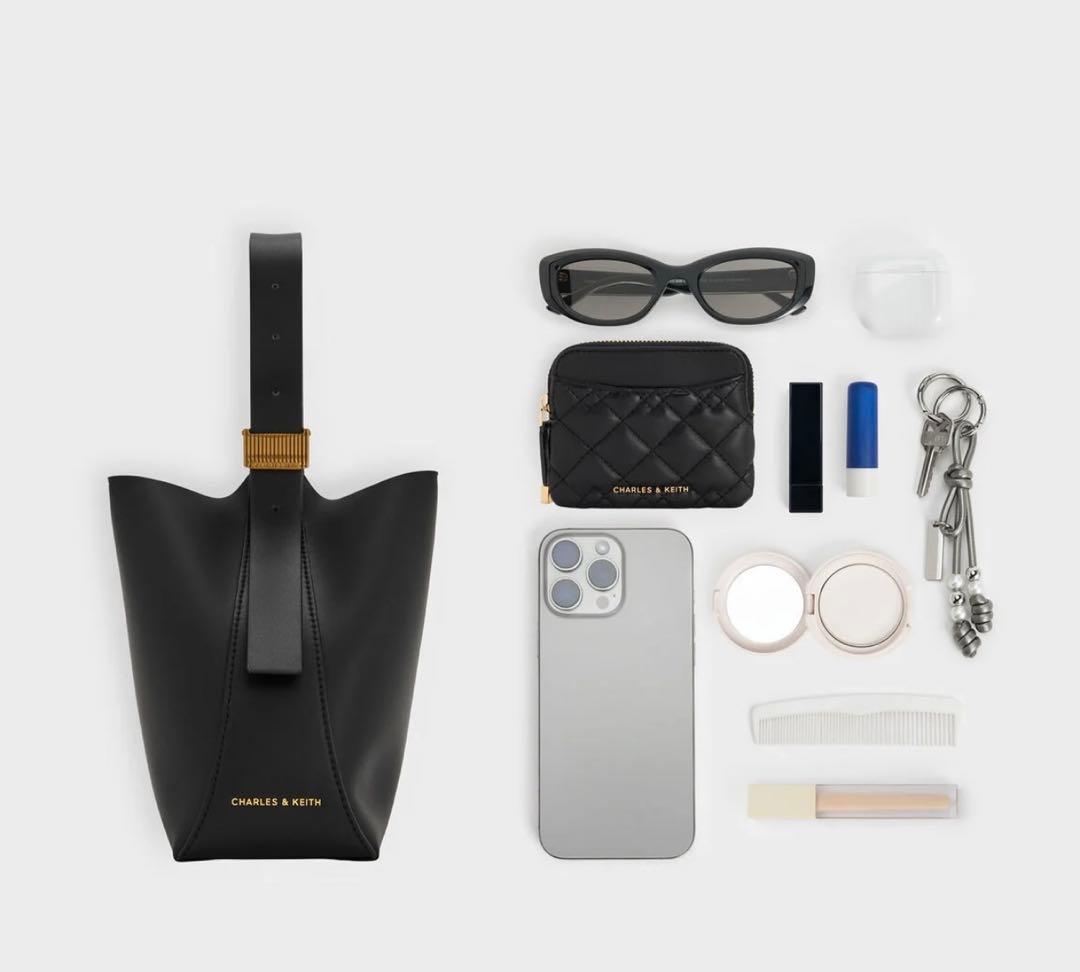 CHARLES & KEITH Edna エドナ バケツバッグ ブラック