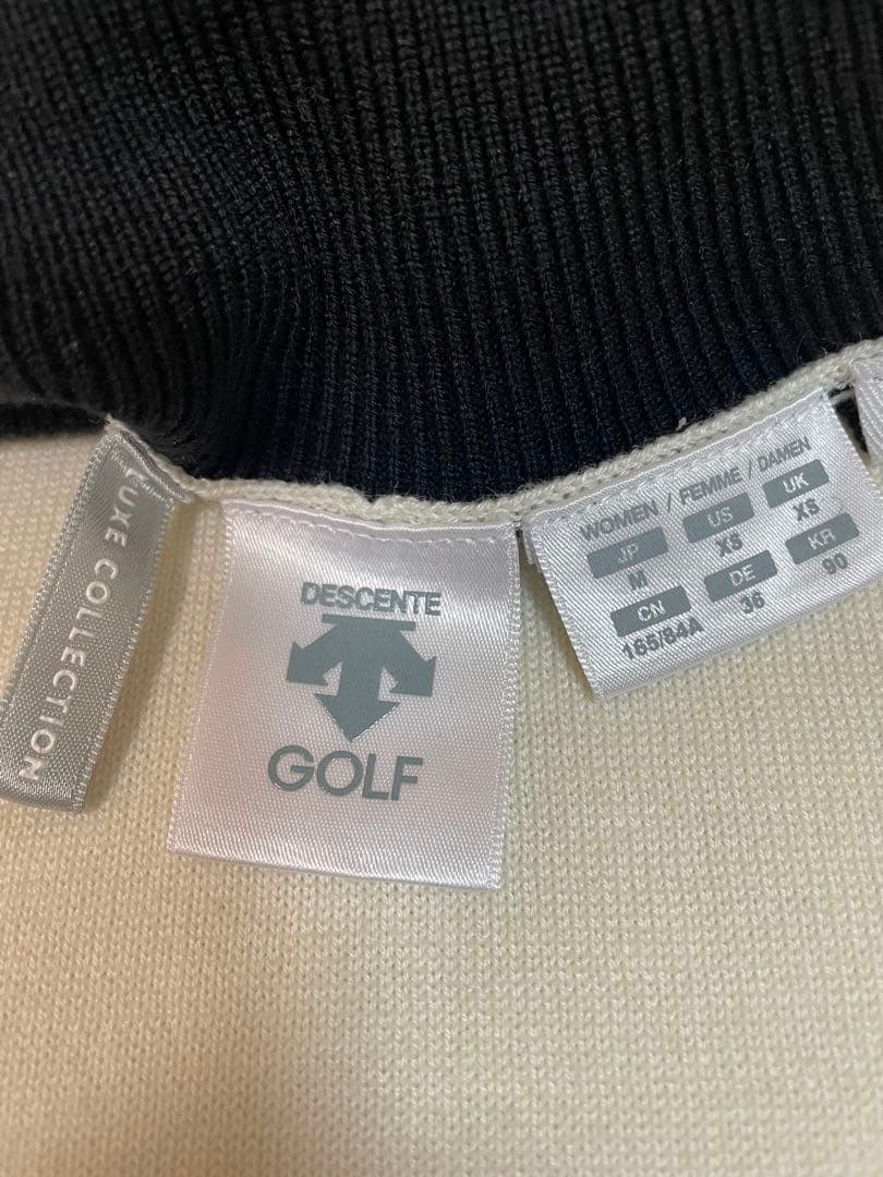 デサントゴルフ　リュクス　変形タートルネック　ニット　ハイネック　スワロフスキー