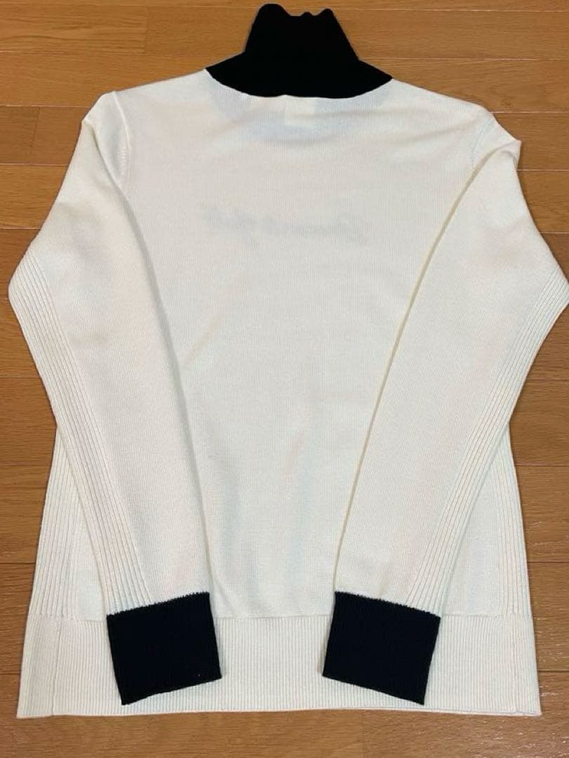 デサントゴルフ　リュクス　変形タートルネック　ニット　ハイネック　スワロフスキー